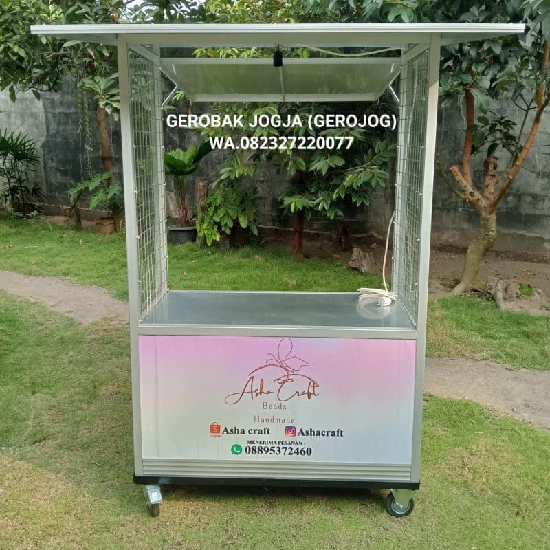 Cara Mudah Merawat Etalase Kaca Agar Selalu Terlihat Baru